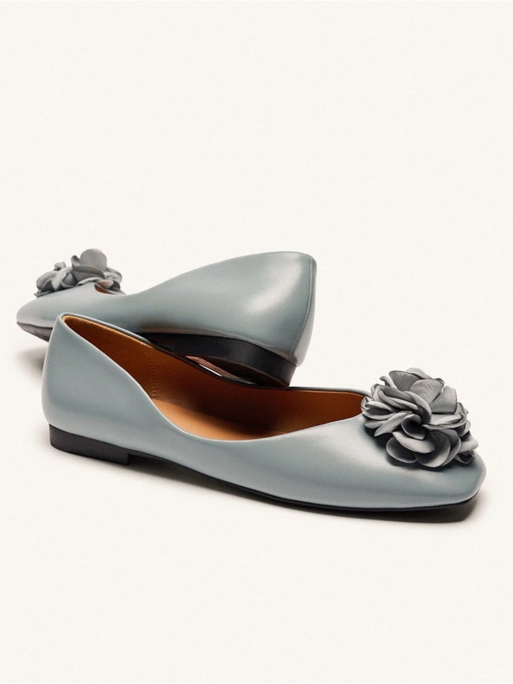 C. Paravano Flower Ballerina Flats (Eva) in size 6